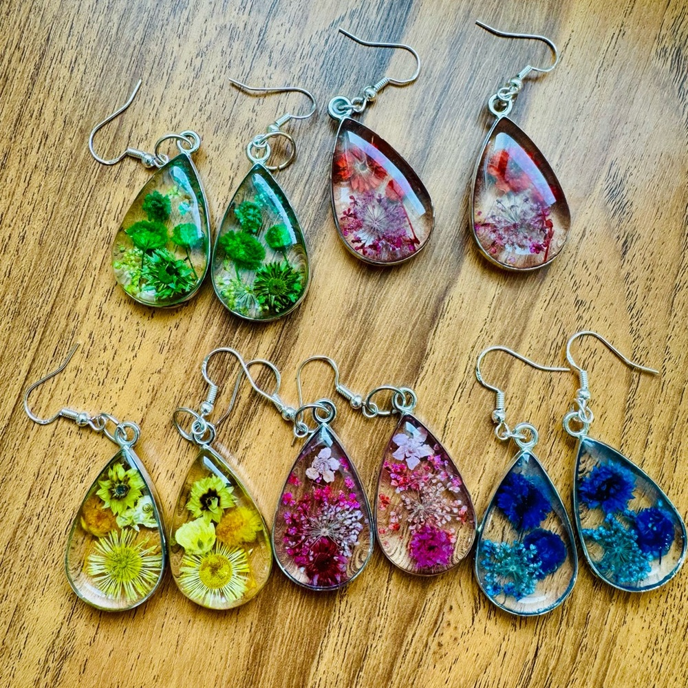 Bundle of 5 handmade earrings.